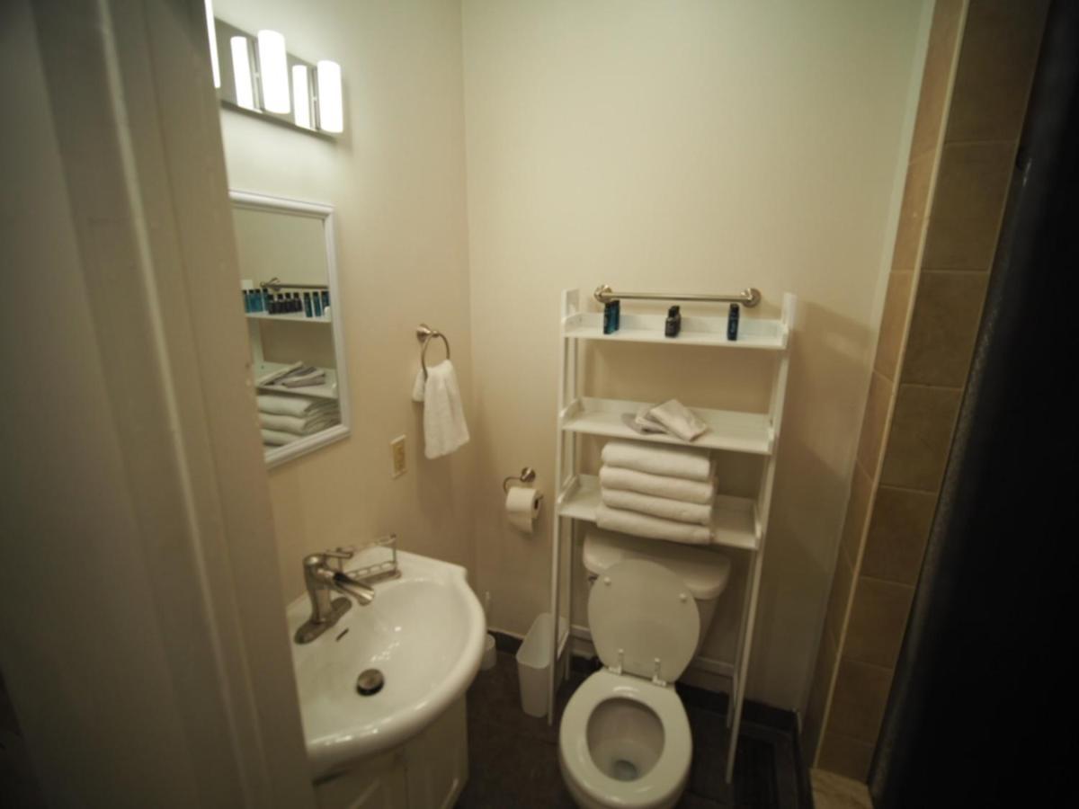 Cozy 1 Bedroom Centrally Located Hamilton Kültér fotó